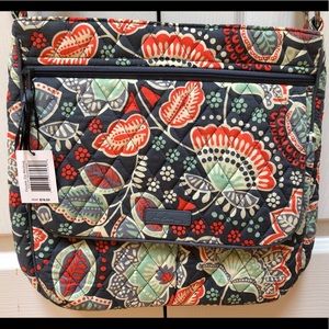 NWT Vera Bradley Double Zip Mailbag Nomadic Floral